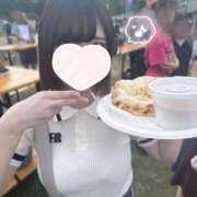 あすな 3日間事前完売ありがとうございます🥺❤︎ E+アイドルスクール新宿・歌舞伎町店