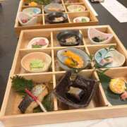 ゆい 旅行に来てるよ🚗³₃ 学校帰りの妹に手コキしてもらった件 梅田