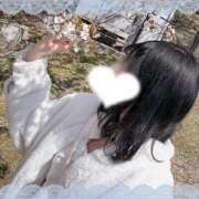 らび ⋆✦🍑 The White