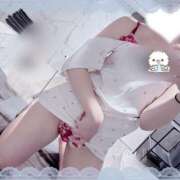 らび ⋆✦ The White（ザ ホワイト）