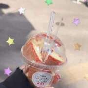 ぴの はじめまして、ぴのです好きな食べ物はガツンとみかんです❕ E+アイドルスクール