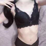 りこ 濡れすぎ注意スレンダー ムラムラ💭🩶 Parfaite Luna☆(パルフェットルナ)