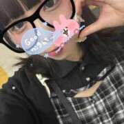 ひな 20時出勤です♡ E+アイドルスクール新宿・歌舞伎町店