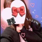 姫百合みるき 🍬今日の私服っ‼︎🍬 断りきれない美人マッサージ嬢たち