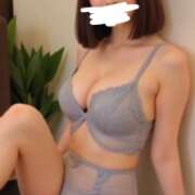 姫百合みるき えっちな時間💖 断りきれない美人マッサージ嬢たち