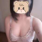 ヒメ日記 2026/04/12 23:09 投稿 にこり 白い巨乳