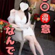 しおり 🉐実は〇〇得意です❗️❗️☀️ The White