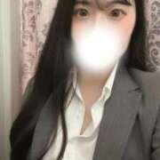 白咲　すみれ 緊張😞 OLピンクコレクション