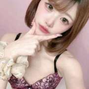 まみ 初🍒🤍 E+アイドルスクール新宿・歌舞伎町店