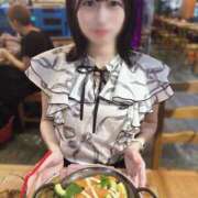つき いっぱい食べる🍽 eroina