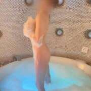 彩乃【アヤノ】 ねぇねぇエロするっ？🤍🤍 クラブ　ブレンダ難波店