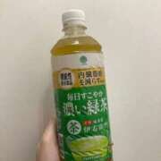 近江かぐら 気遣い♪ 全裸美女からのカゲキな誘惑