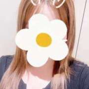 ふみか 明日出勤いたします🌸 白いぽっちゃりさん