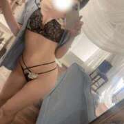 あかり 本当の顔 金の玉クラブ池袋～密着睾丸マッサージ～