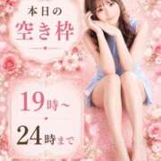 ヒメ日記 2026/07/24 12:22 投稿 ゆりあ　鮮烈な存在感が光る美女 ROYAL FACE