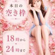 ヒメ日記 2026/07/30 12:35 投稿 ゆりあ　鮮烈な存在感が光る美女 ROYAL FACE
