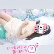 めろん 暑い日の必需品は？☀️♡ The White（ザ ホワイト）