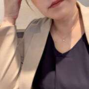 円香 肌寒い日は ミセスラウンジ東京
