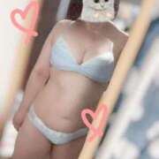 みり 脱がせてっ？💞 白いぽっちゃりさん