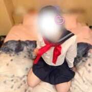 赤坂はな セーラー服🧑‍🎓 THE痴漢電車.com