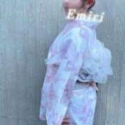 ヒメ日記 2026/05/20 20:44 投稿 えみり　その谷間。まさに絶景。 CELEB FACE NAKASU