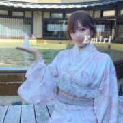 ヒメ日記 2026/05/23 10:05 投稿 えみり　その谷間。まさに絶景。 CELEB FACE NAKASU