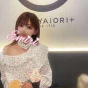 ヒメ日記 2026/06/04 09:09 投稿 えみり　その谷間。まさに絶景。 CELEB FACE NAKASU