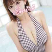 ヒメ日記 2026/06/07 15:19 投稿 えみり　その谷間。まさに絶景。 CELEB FACE NAKASU