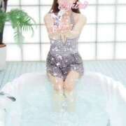 ヒメ日記 2026/06/09 07:20 投稿 えみり　その谷間。まさに絶景。 CELEB FACE NAKASU