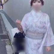ヒメ日記 2026/06/10 21:19 投稿 えみり　その谷間。まさに絶景。 CELEB FACE NAKASU
