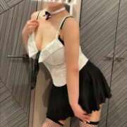 ヒメ日記 2026/06/12 15:19 投稿 えみり　その谷間。まさに絶景。 CELEB FACE NAKASU