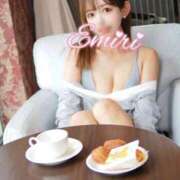 ヒメ日記 2026/07/06 08:29 投稿 えみり　その谷間。まさに絶景。 CELEB FACE NAKASU