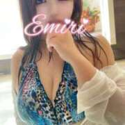 ヒメ日記 2026/07/11 18:39 投稿 えみり　その谷間。まさに絶景。 CELEB FACE NAKASU