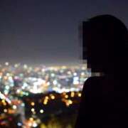 白峰（しらみね） 夜風 東京セレブな美人妻