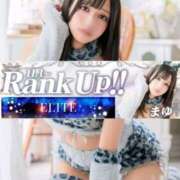 まゆ 11月から🐣🆙️ The White（ザ ホワイト）