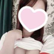 めい【弾けるFカップ童顔痴女】 次回24時～💕 セクシャル