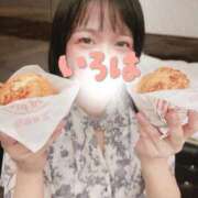 ヒメ日記 2026/08/30 01:28 投稿 いろは ノーパンエステ!?絶頂させる天使たち