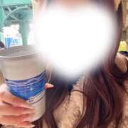 もな（経験日数３日現役キャバ嬢 現役キャバ嬢のもな🥺本日デビューしました💕✨ ハニービー（Honey Bee）
