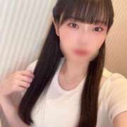 れい 明日は初出勤です🩷 エマーブル