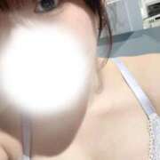 りお 明日19時から！ The White（ザ ホワイト）