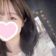 平岡まい 今日から三連休ですね🤍 月の真珠-五反田-