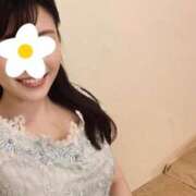 しおり 🍀しおり🍀明日は連勤最終日‼️ あとりえ(ATELIER)