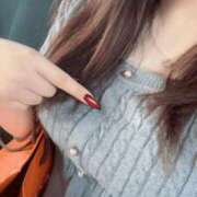 りおな 今日は昼から出勤だよん🍎 ピンクコレクション大阪