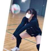 唯【ゆい】 練習終わりのストレッチ🏐 クラブ　ブレンダ難波店