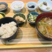 若宮あずさ お昼は、 ミセスの癒しエステ