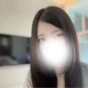 あんず【会えば沼る反則美女】 どっちがいいかな💭 STELLA NEXT－ステラネクスト－