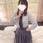 なの（18歳濡れすぎ注意・・ 夜はこれから🐈‍⬛🌙 ハニービー（Honey Bee）