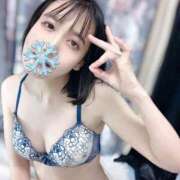 なおみ 部下にボコられマゾ敗北♡ 五反田痴女性感フェチ倶楽部