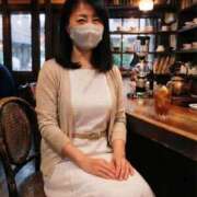 ももち♡47歳未経験デビュー 今週は出勤多めです。 艶美の人妻沼津店～濃厚オプション無双～