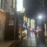 しらなみ 乳首丸出しの女と寝た夜 Hip's-group越谷本店